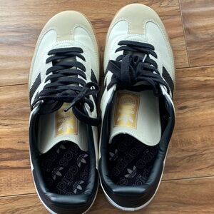 Adidas Men's Cream and Black Sneakers
